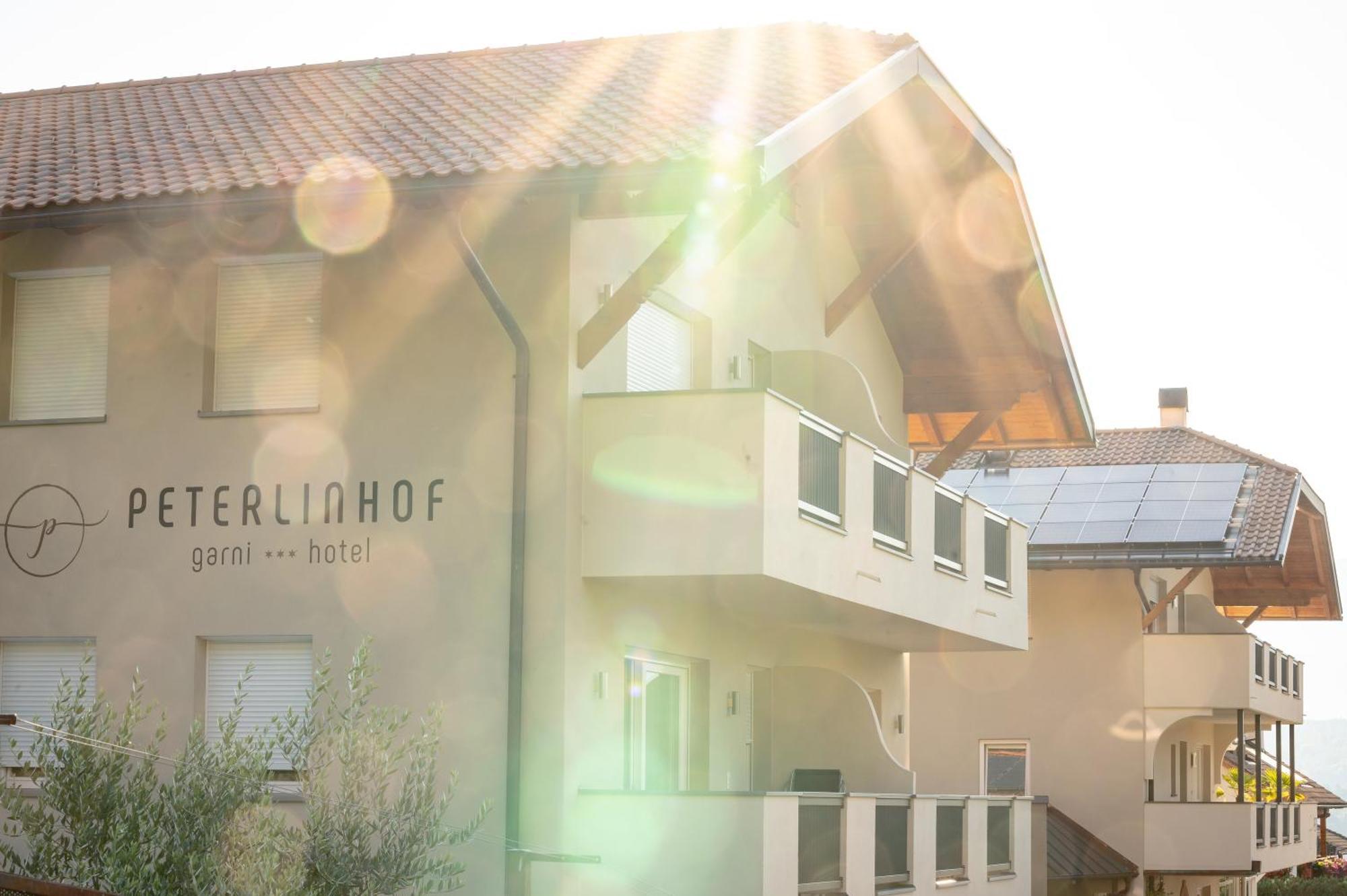 Garni Hotel Peterlinhof Kaltern Exterior foto
